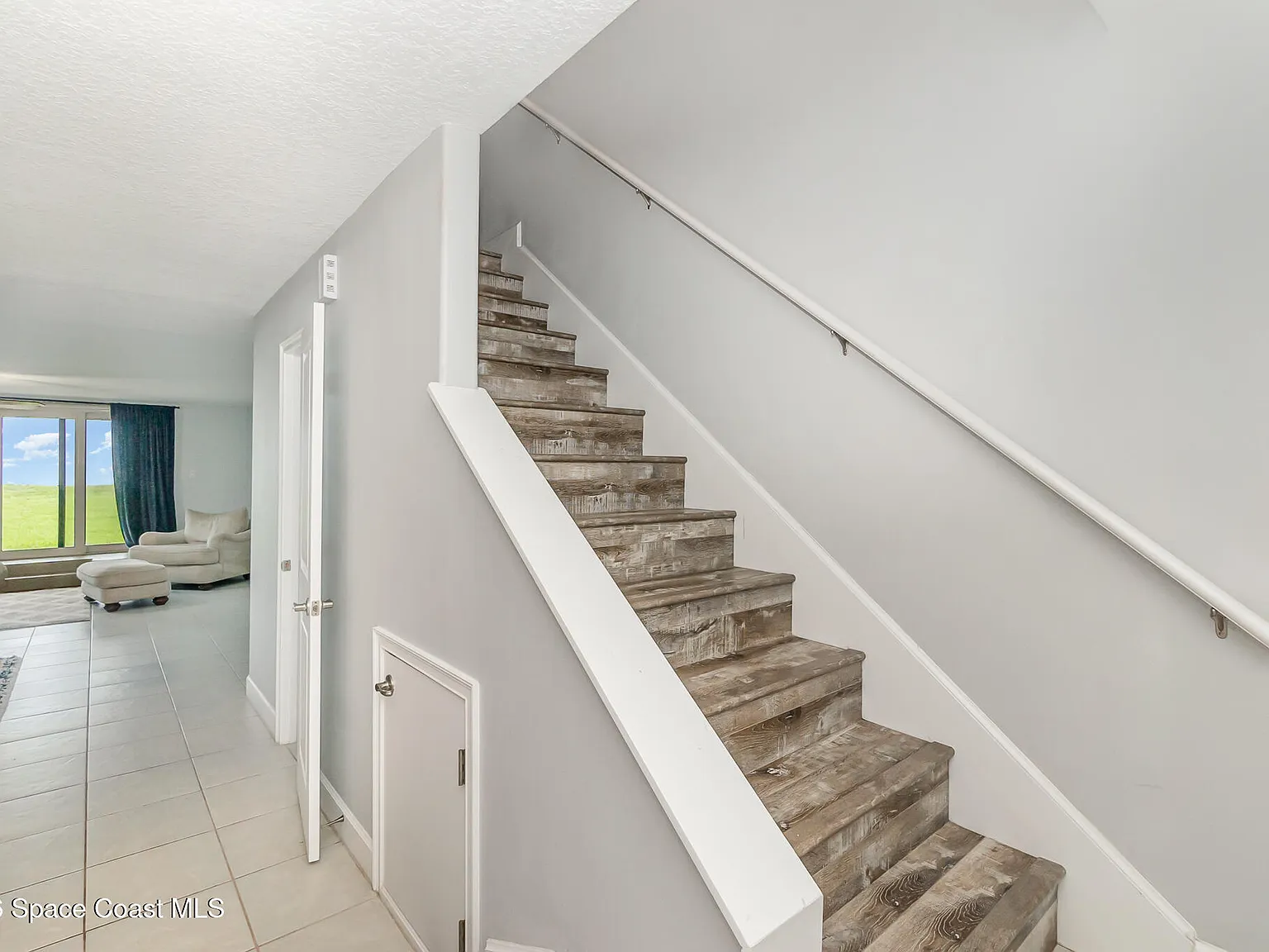 2 bed, 2.5 bath, 1689 sqft, $3,900 — Photo 4