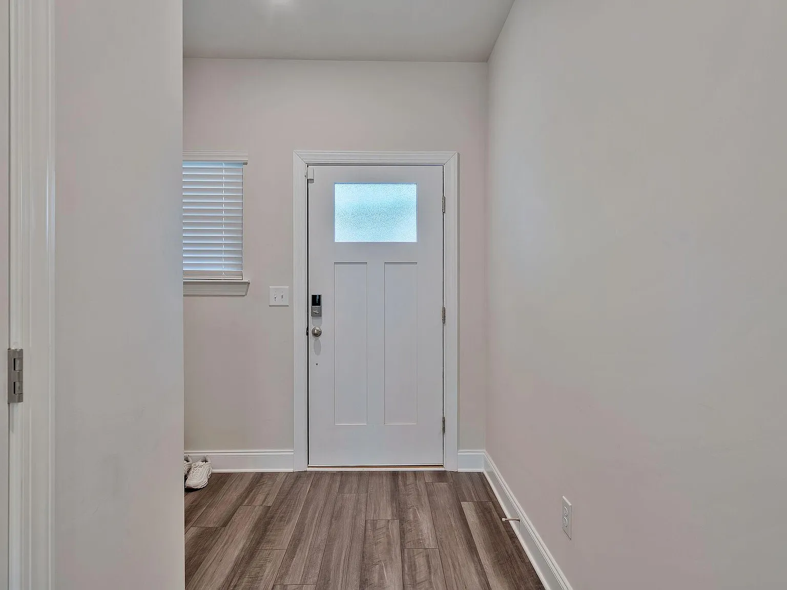 3 bed, 2.5 bath, 1404 sqft, $2,650 — Photo 4