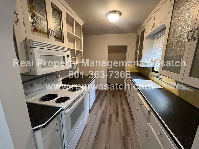 1105 S 700 E — Photo 9