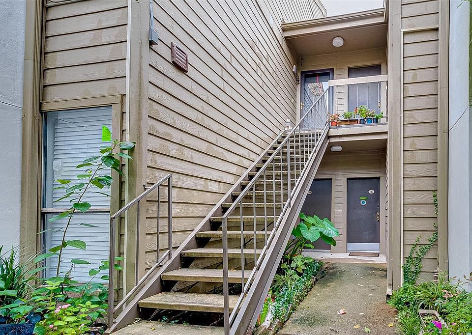 1st image of 10051 Westpark Dr APT 221