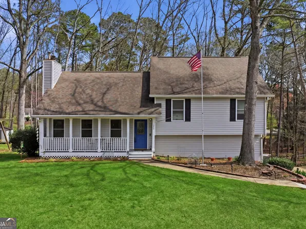 396 Walnut Dr, Woodstock, GA 30189