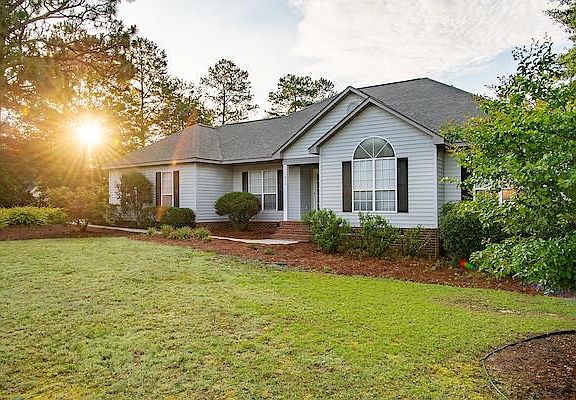 3rd image of 910 Starbuck Dr
