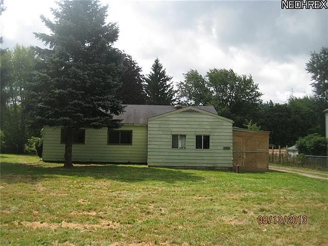1st image of 3348 Klages Blvd