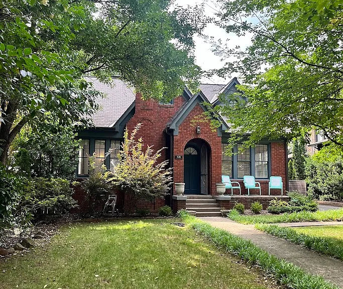 728 Grandin Rd — Photo 10