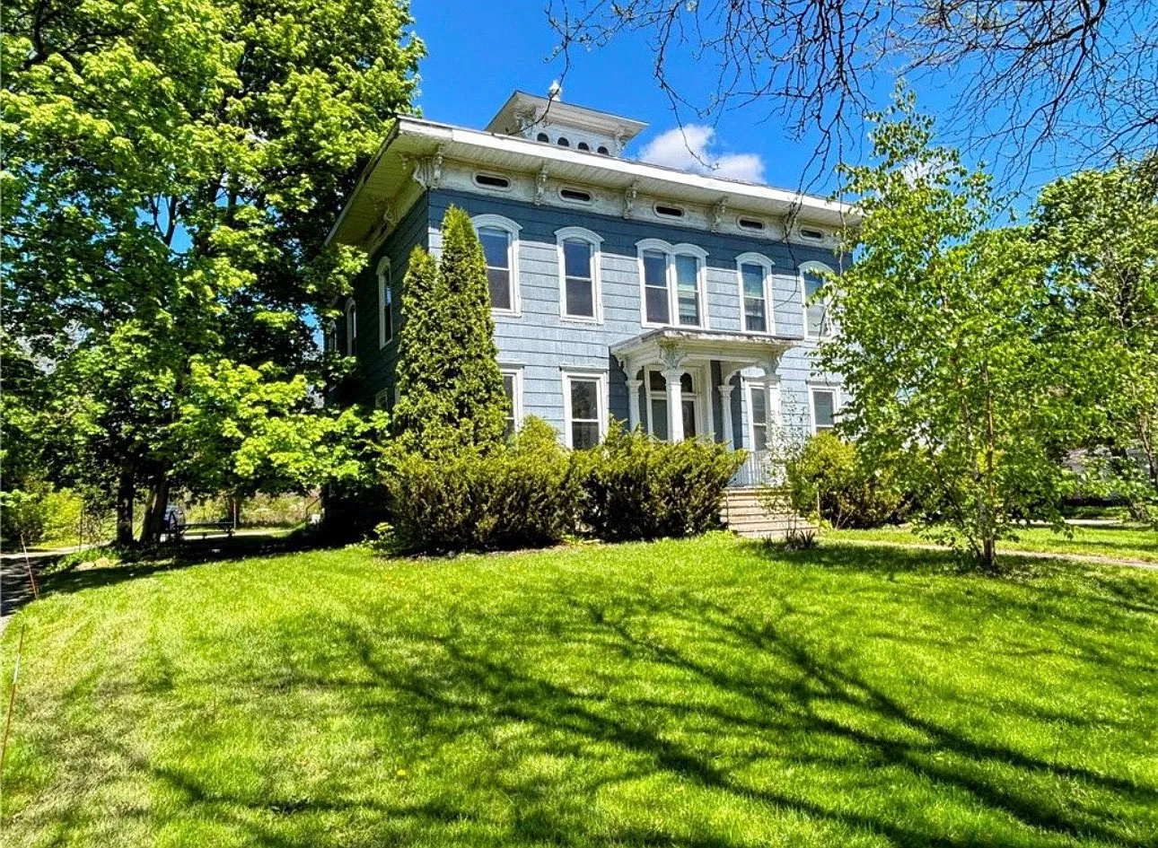 2 bed, $1,350 — Photo 1