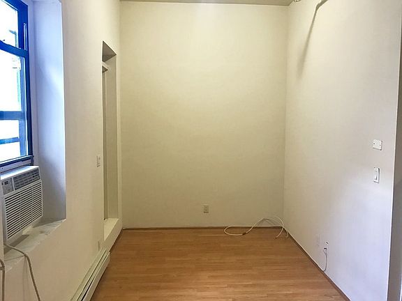 2nd image of 3018 Astoria Blvd #4