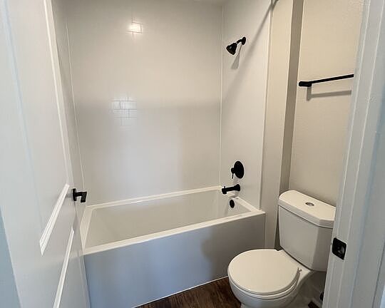 5th image of 7660 Beverly Blvd APT 407
