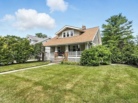 2nd image of 15700 Lydian Ave