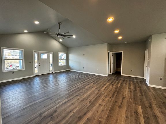 2nd image of 2395 Mountain Reserve Dr