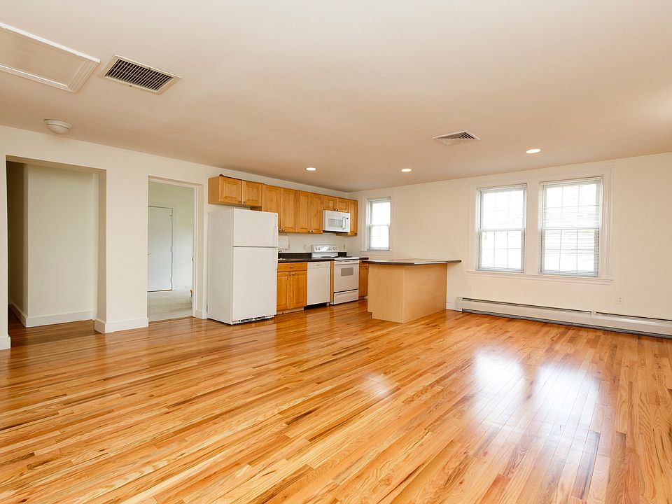 Kitchen/Dining/Living Room