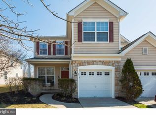 30 Crows Nest Ct, Mount Laurel, NJ 08054