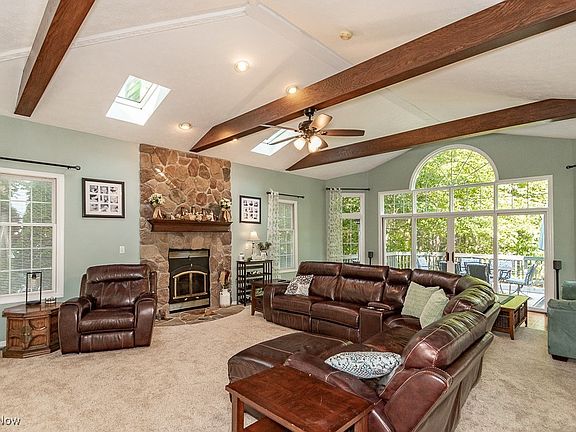 2nd image of 1135 Sheerbrook Dr