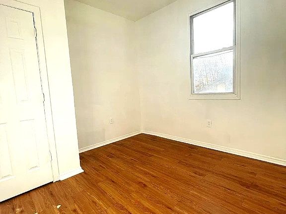 5th image of 724-730 Lyons Ave #A2-a