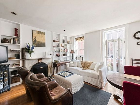 2nd image of 96 Macdougal St #2