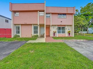 7911 SW 7th Pl, North Lauderdale, FL 33068