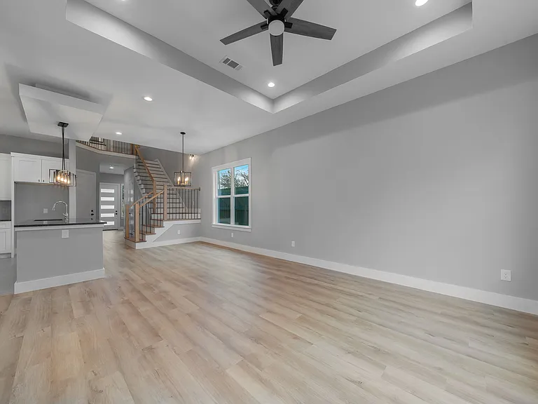 2818 Chicago St — Photo 15