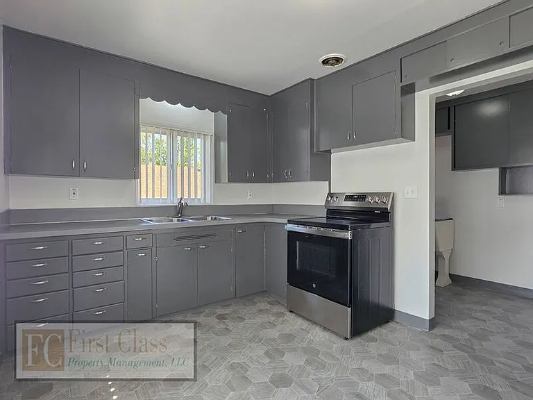 3601 SE Francis St — Photo 6