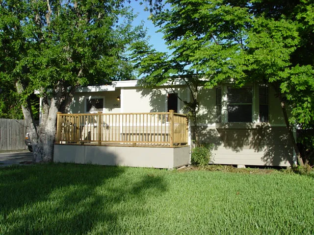 1322 Ormond Dr — Photo 9
