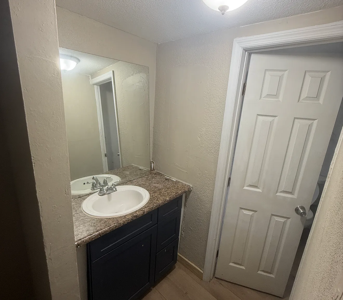 2 bed, 860 sqft, $1,300 — Photo 4