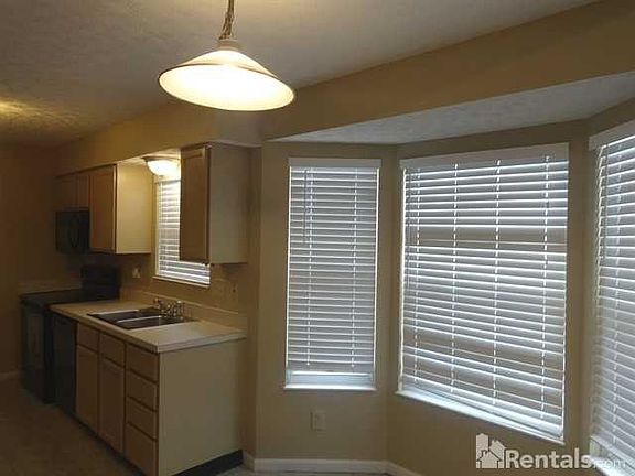 4th image of 2900 Brown Deer Ct