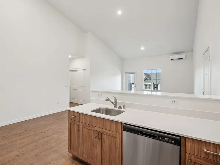 The Hamlet at Curtin Creek — Photo 108
