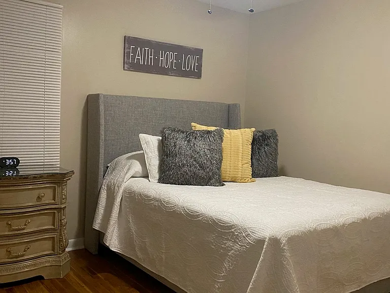 2201 Shady Lane Dr NW — Photo 6