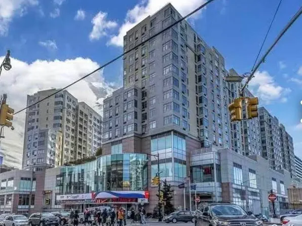 40-22 College Point Blvd, Flushing, NY