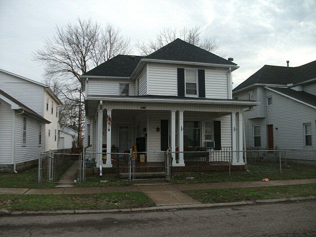1st image of 460 Lillie St