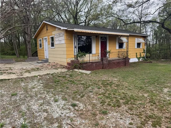6127 Pine Grove Rd, Riverdale, GA 30274