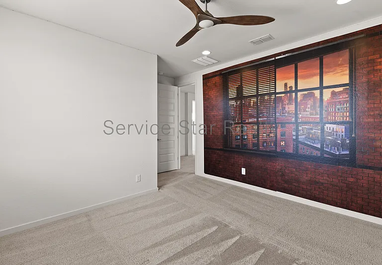 3407 E Louise Dr — Photo 32