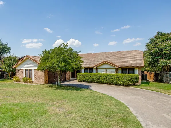 7748 Skylake Dr, Fort Worth, TX 76179