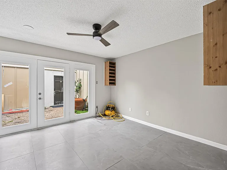 2340 Woodland Park Dr #113 — Photo 13