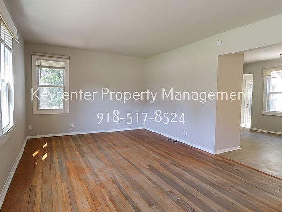 3rd image of 957 E 36th St