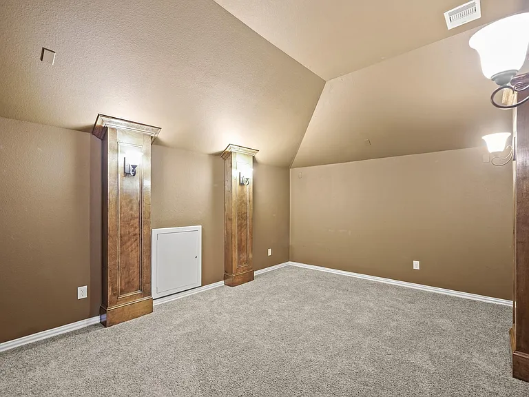 28223 Red Shady Oaks Dr — Photo 23