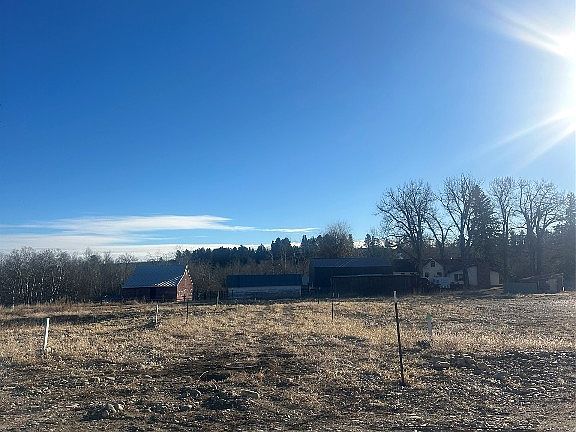 4th image of Ooo Maple St