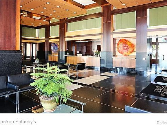 2nd image of 411 S Old Woodward Ave #628