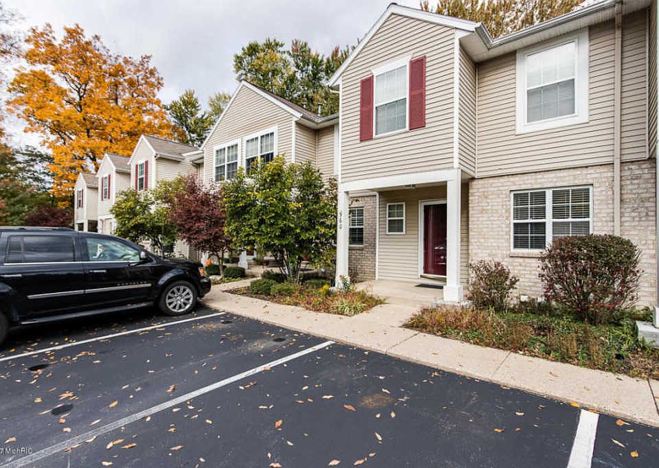 1st image of 960 Ada Place Dr SE