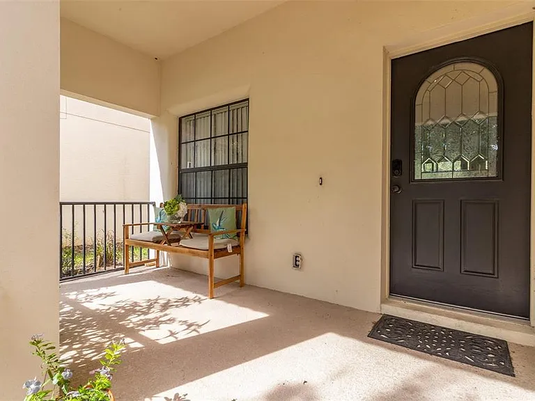 2818 Roccella Ct — Photo 4