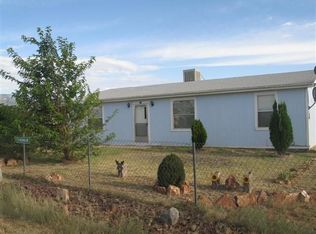 27 Valencia Dr, Los Lunas, NM 87031