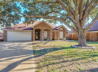 236 NE McAlister Rd, Burleson, TX 76028