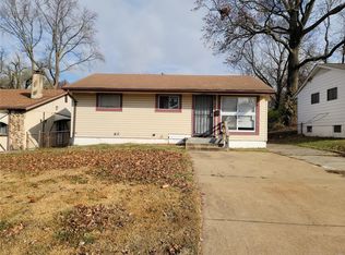 117 Perthshire Rd, Saint Louis, MO 63137