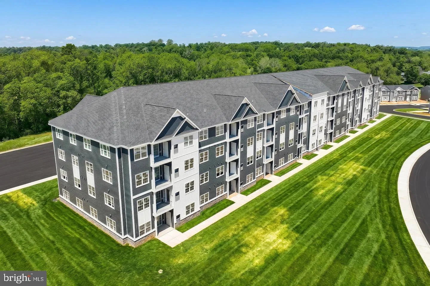 1 bed, 1.0 bath, 780 sqft, $1,400 — Photo 1