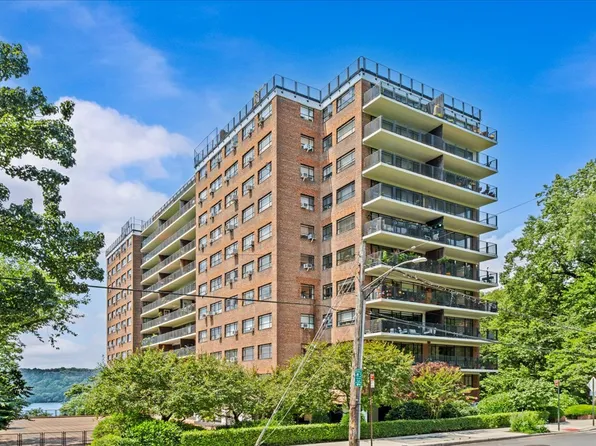 2727 Palisade Avenue image 22 of 22