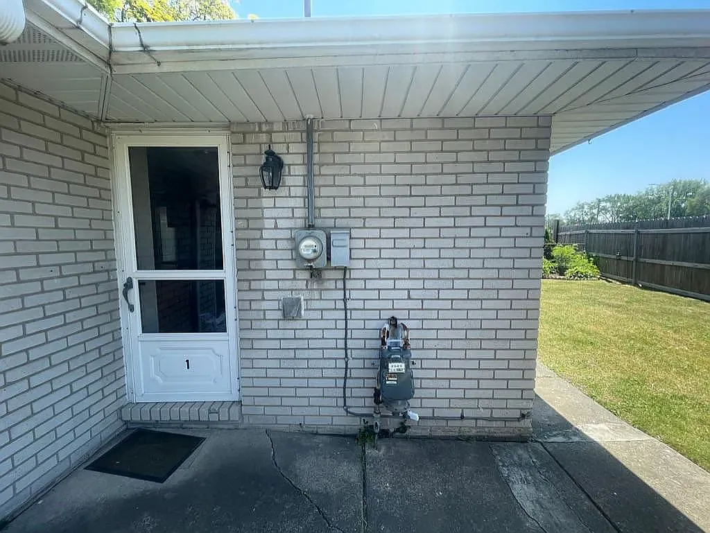 1 bed, 755 sqft, $1,295 — Photo 3