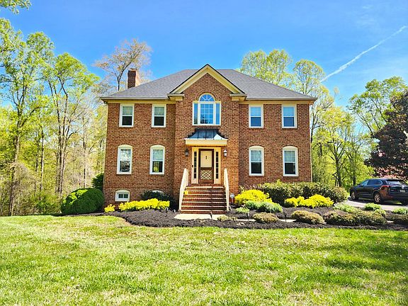 3rd image of 100 Jameson Ct