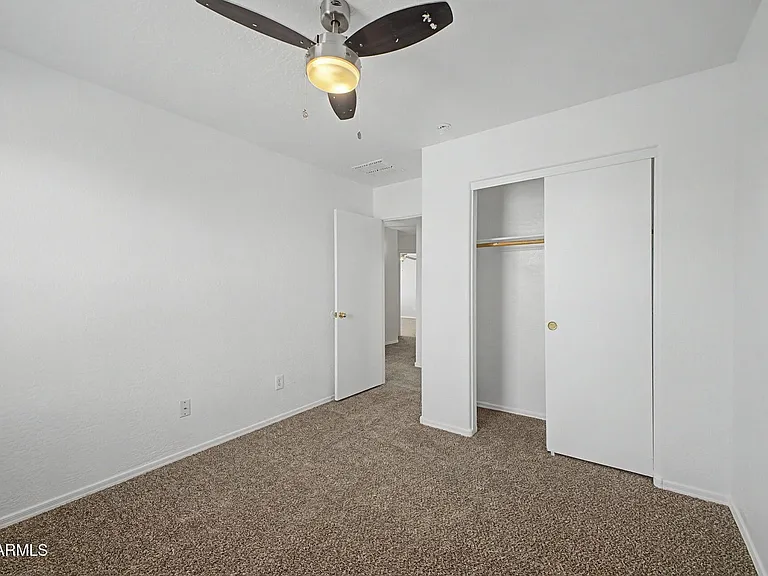 7027 W Lincoln St — Photo 24