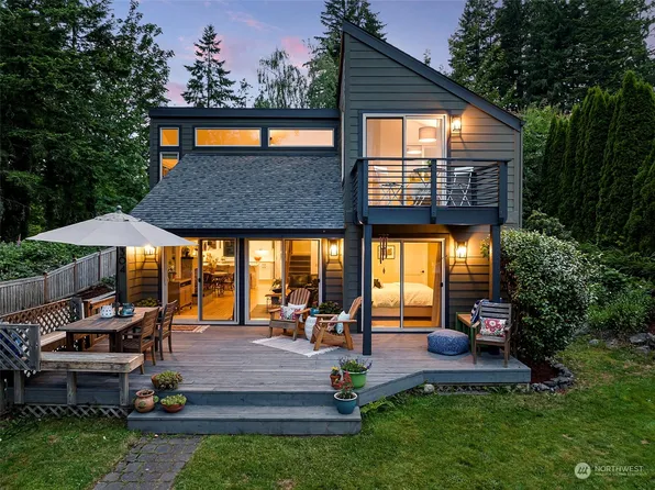 9304 Woodworth Avenue, Gig Harbor, WA 98332