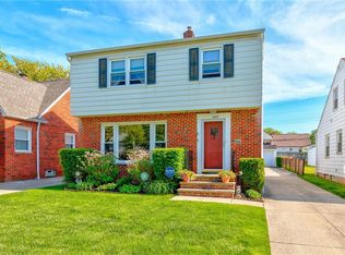 4242 Stonehaven Rd, South Euclid, OH 44121