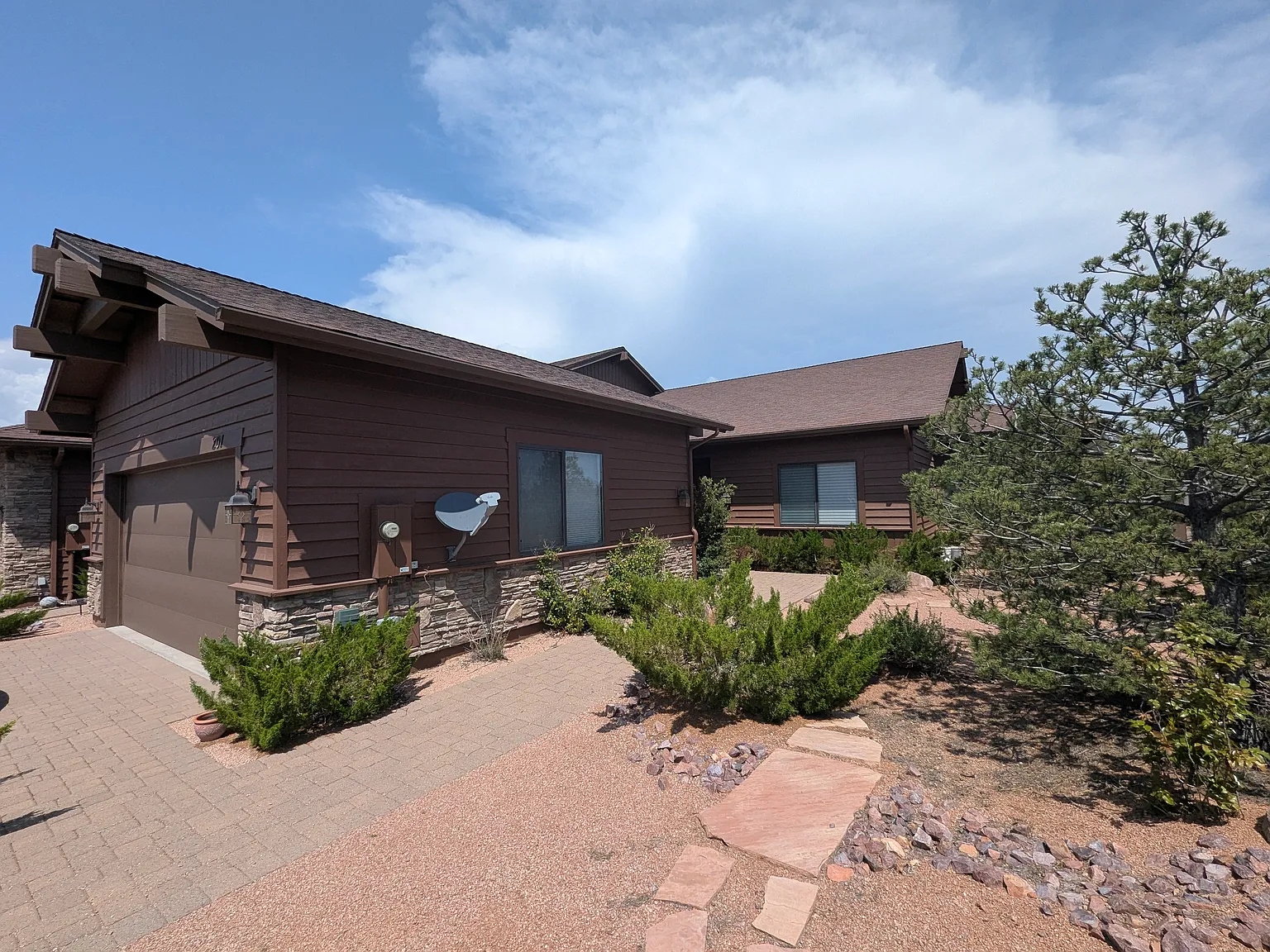 3 bed, 1860 sqft, $2,800 — Photo 3