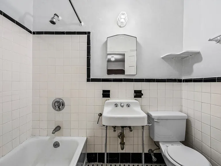 50 Follen St #510 — Photo 4
